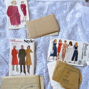 Lot of 3 sewing patterns ,sz. 20-22-24, vintage